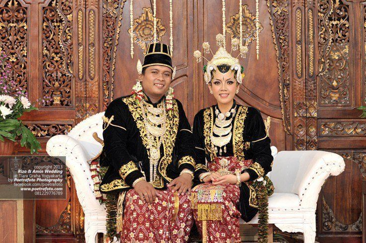 Alasan Kenapa Baju  Pengantin Jawa Berwarna Hitam  Padahal 