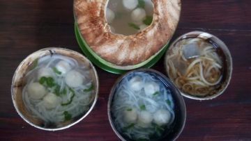 Kuliner Unik di Jogja, Bakso dengan Kuah Air Kelapa Muda. Bikin Penasaran Sama Rasanya Nih!