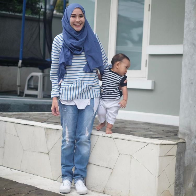 celana jeans - item wajib