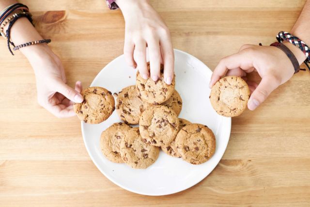 Bukan Cuma Suka Marah-marah, 8 Kebiasaan Makan dan Minum Ini Juga Bikin Kamu Cepat Tua