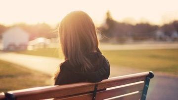Hei, Sampai Kapan Kau akan Menunggu Cinta dari Masa SMA Itu? Tulisan Ini akan Jadi Refleksi untuk Kita Para Korban Perasaan