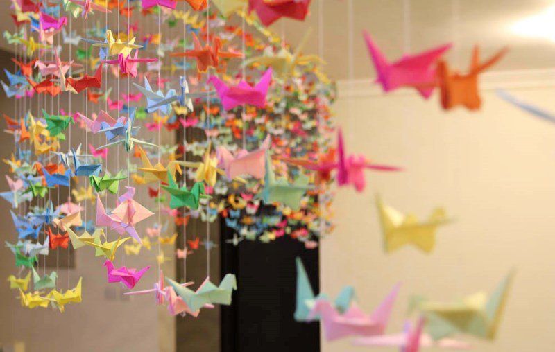 8 Ide Menghias Kamar Pakai Kertas Origami; Tinggal Potong 