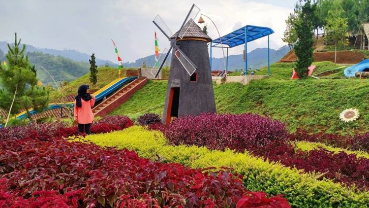 Barusen Hills, Tempat Wisata Romantis di Bandung Selatan yang Bisa Kamu Kunjungi Bersama Pasangan