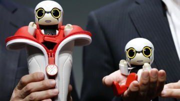 Kirobo Mini, Robot Kecil yang Diharapkan Mampu Membuat Orang Jepang Pengen Nikah. Kasihan Mereka!