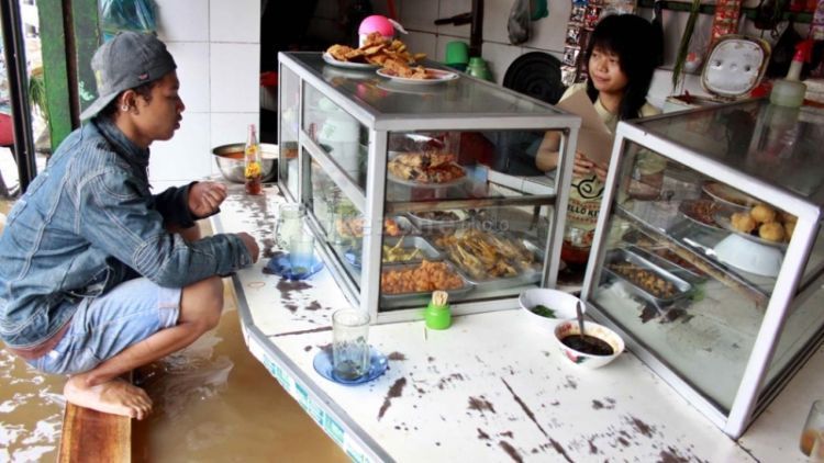 Dari Tegal Sampai Mendunia, Ini 15 Fakta Unik Tentang Warteg yang Orang Indonesia Harus Tahu