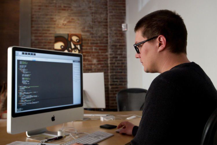 Jadi application developer aja!