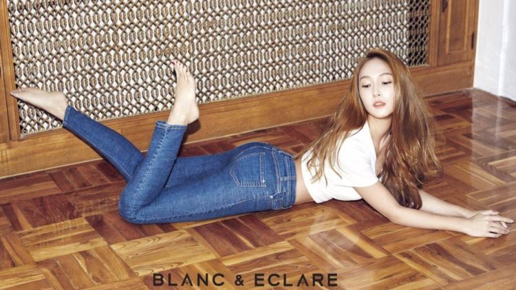 Bingung Mau Memilih Tren Penampilan? Cobain Saja Tiru Gaya Jessica Jung (Ex. Girl Band Girls Generation) Ini!