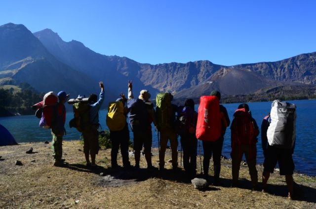 Teman sependakian adalah saudaramu