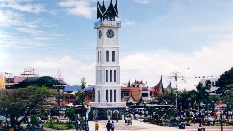 Plesir Seruku Menjejak Kaki di Ranah Minang; Kamu Sudah Pernah ke 5 Tempat Ini Belum?
