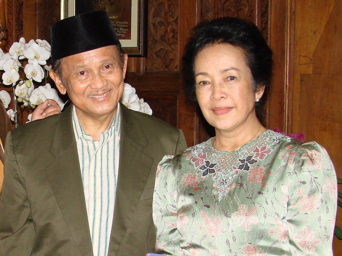 Berjuang bersama.