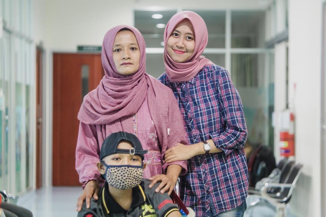 Belajar dari Santika Wibowo: Malaikat Bagi Penderita Leukimia Lewat yang Berjuang Menggalang Dana