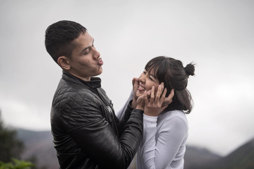 Sesederhana Melihat Senyum dan Caramu Tertawa, Dua Hal yang Berhasil Membuatku Jatuh Cinta