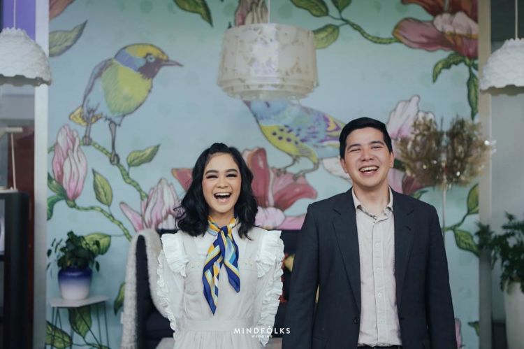 Sederhana Berbalut Ceria, Inilah 11 Foto Prewedding A la Haykal Kamil dan Tantri Namirah