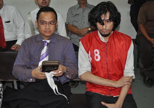 5 Seleb yang Nggak Ada Tampang Pakai Narkoba, Tapi Siapa Juga yang Nyuruh Menilai Orang dari Tampang 13 5 Seleb yang Nggak Ada Tampang Pakai Narkoba, Tapi Siapa Juga yang Nyuruh Menilai Orang dari Tampang