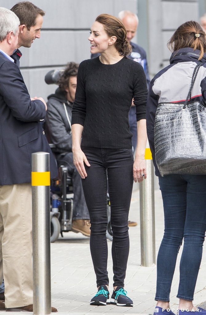 9 Gaya Kasual Kate Middleton. Nggak Nyangka Ya Fashion Putri Kerajaan Bisa Kamu Tiru Juga