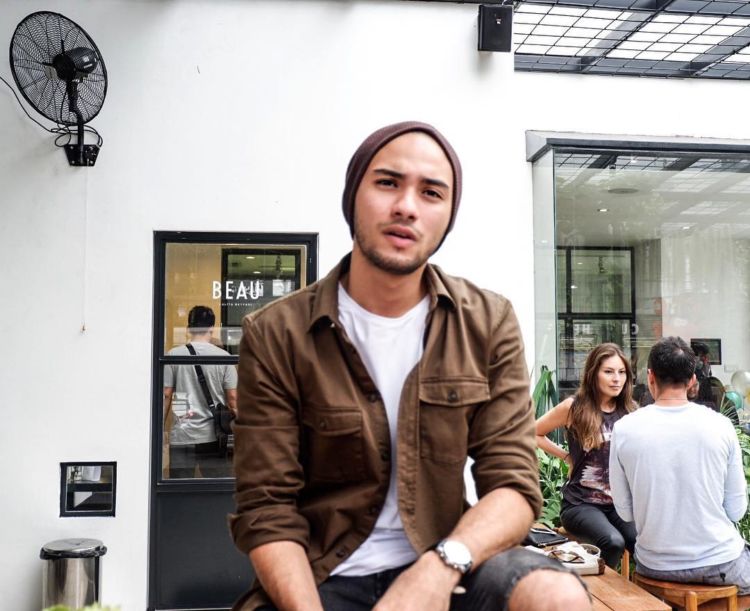12 Style Cowok Bercambang yang Bikin Hati Cewek Bertekuk Lutut. Habis Gimana, Gemas-gemas Mengayomi, Gitu!