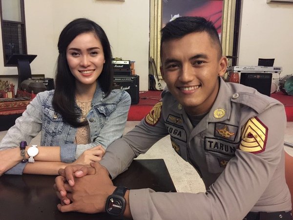 Tips untuk Kamu yang Sedang Menjalani LDR 10 COUPLE OF THE Day