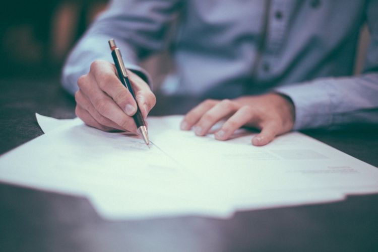 8 Hal yang Bikin Surat Lamaran Kerjamu Ditolak, Segera Perbaiki Biar Kamu Nggak Kelamaan Mangkrak