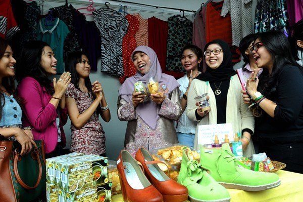 Peminjam Perempuan Lebih Baik dari Laki-laki, Ini Alasannya