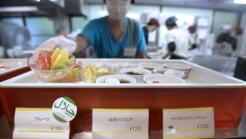 Orang Indonesia Mungkin Tak Sadar, Tapi Makanan Halal Sedang Jadi Tren Global Lho. Ini Nih Ceritanya