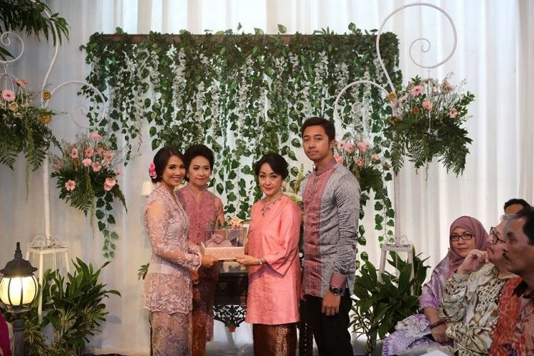 9 Ide Dekorasi  Photobooth Unik dan Lucu untuk Prosesi 