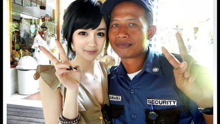 4 Hal Ini yang Membuat Cewek Mau Pacaran Sama Cowok Nggak Ganteng. Kadang Karena Apes Juga Sih!