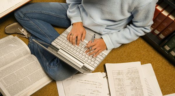 7 Derita Wajib Mahasiswa, Kamu Pasti Ngomel-omel Tapi Itu Hanya Ujian yang Niscaya Bisa Kamu Lewati