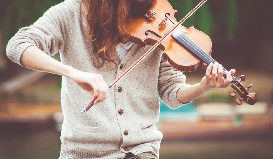 Memasuki Musim Musik dan Film, Hipwee Mengajakmu Asyik-Asyik. Yuk, Ikutan!