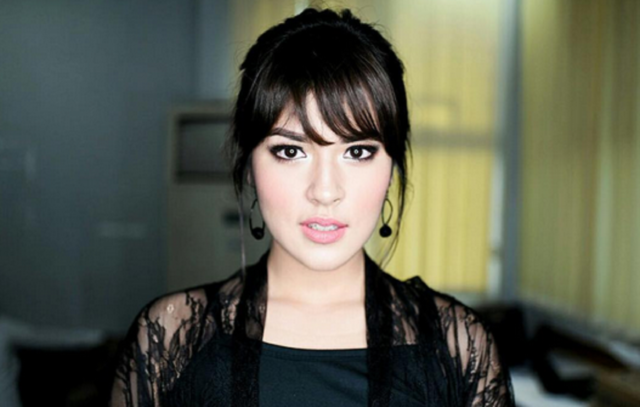 Kulit Sehat dan Mata Indah Seperti Raisa