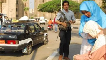 Belajar Memaknai Cinta Dari Kisah Azam dan Anna Althafunnisa Dalam Novel dan Film Ketika Cinta Bertasbih