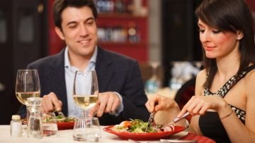 9 Tips Table Manner yang Berguna Agar Kamu Tak Mati Gaya. Diundang Fancy Dinner? Berangkat!