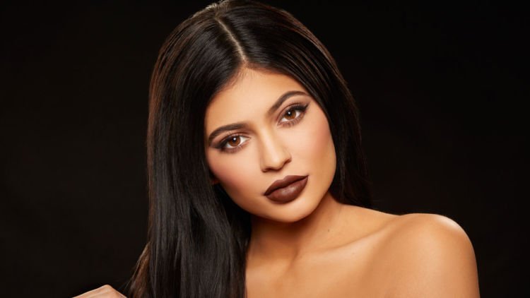 8 Pilihan Warna Lip Cream untuk Menyelamatkan Si Bibir Hitam, Selamat Tinggal Wajah Kusam! 17 8 Pilihan Warna Lip Cream untuk Menyelamatkan Si Bibir Hitam, Selamat Tinggal Wajah Kusam!