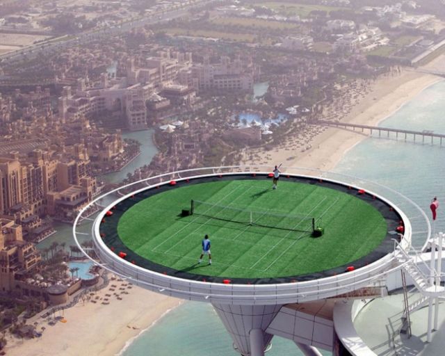 15 Hal Aneh dan Gila yang Hanya Bisa Ditemukan di Dubai. Mulai dari ATM Emas Sampai Pelihara Macan!