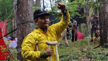 Si Pemimpi Hebat, Irfan Ramdhani. Karena Keterbatasan Bukanlah Halangan untuk Terus Mendaki Gunung