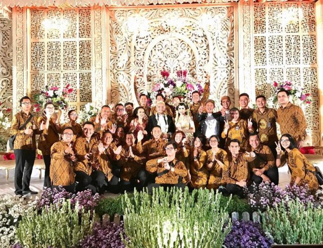 Dari Pesta Lajang, Siraman dan Resepsi Pernikahan yang Berbeda Adat, Inilah Pernikahan A la Momo Geisha
