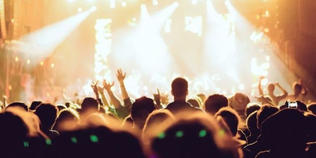 Nonton konser paling seru kalau lagunya bersemangat