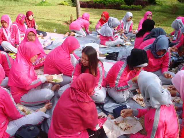 makan bersama