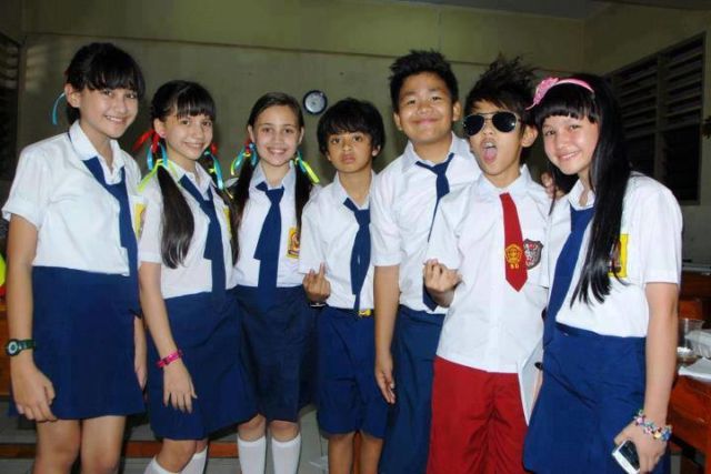 Pakai Seragam Sekolah Tiap Hari, Tapi Mungkin Dikit yang Tahu Makna atau Kenapa Warnanya Beda-beda