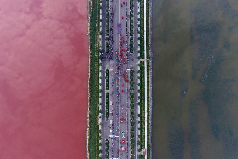 17 Foto Menakjubkan dari Seluruh Dunia yang Terlihat Seperti dari Planet Lain. Keren Banget Sih Ini!