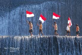 Aku mencintai negeriku, beserta kepingan patahnya