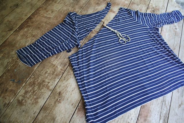 DIY One Shoulder T-shirt