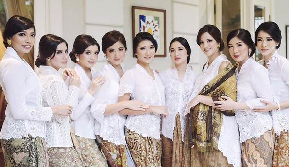 Begini Nih Geng Sosialita Nia Ramadhani-Jedar Berkebaya Ria Merayakan Hari Kartini, Ayu Tenan Rek!