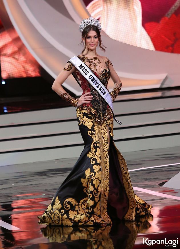Keanggunan 8 Miss Universe Mengenakan Kebaya dari Tahun Ke Tahun. Inikah Bidadari Dunia?