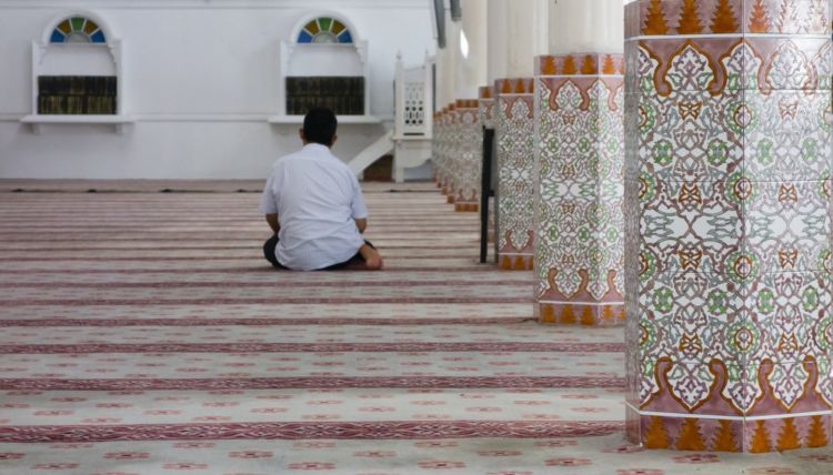 Pakai Adzan Saat Nge-DJ di Kelab Malam, DJ Asal Inggris Ini Harus Berurusan dengan Hukum dan Hujatan