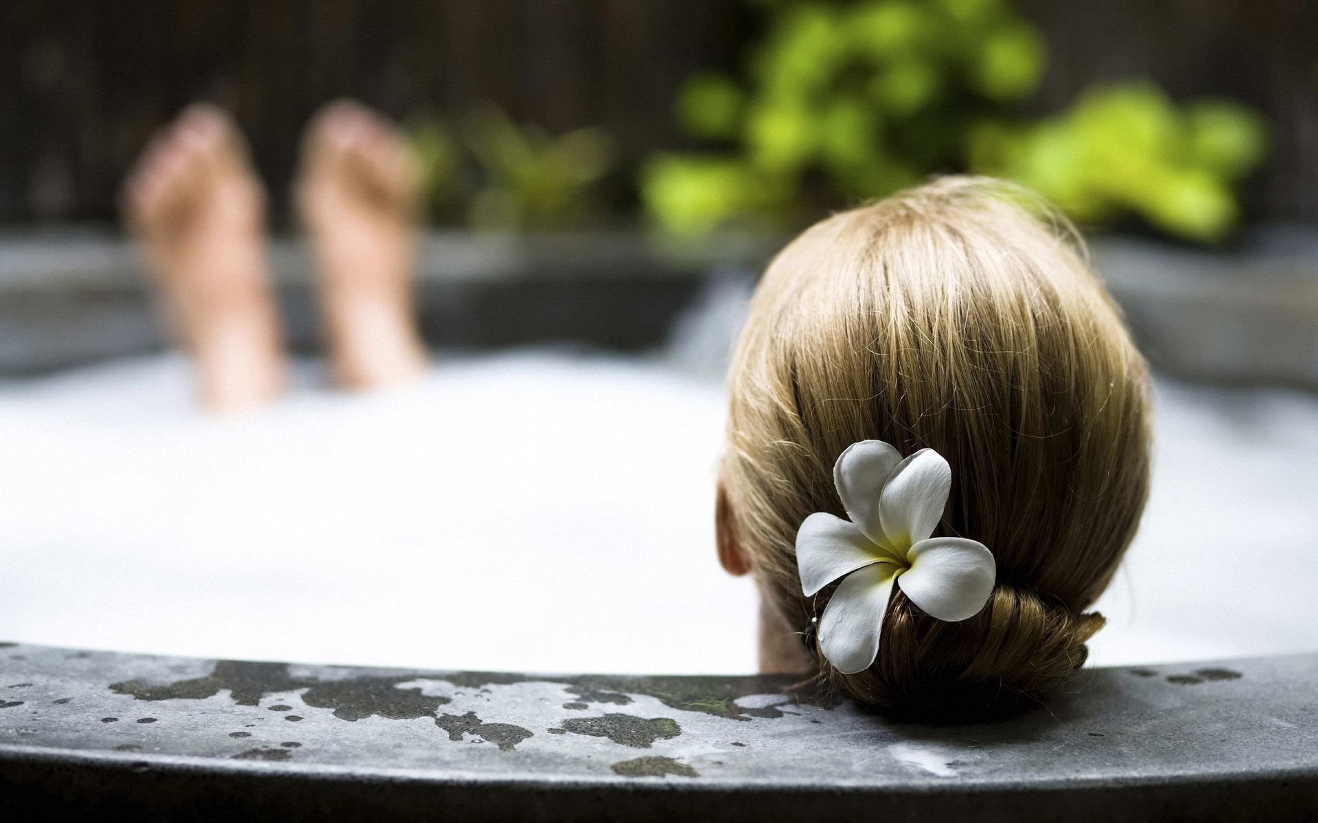Manjakan Dirimu dengan Perawatan A la Spa di Rumah. Tanpa Nyalon, Terapkan  8 Trik Ini Segera