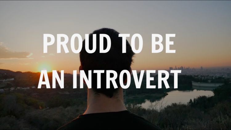 5 Hal yang Akan Membuatmu Bersyukur Menjadi Seorang Introvert. Omongan Orang Mah Lewat!