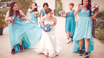 Ingin Tampil Beda di Hari Pernikahan? Sontek 10 Gaya Brides dengan Sneakers yang Mencuri Perhatian