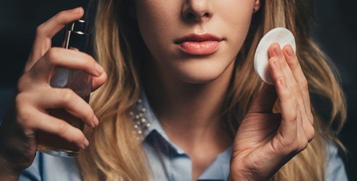 9 Jenis Kosmetik yang Kegunannya Dipertanyakan. Daripada Boros, Mending Nggak Beli 'Kan?