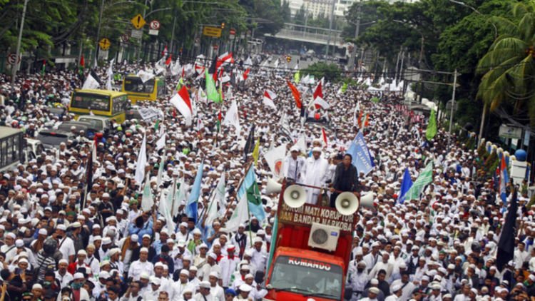 Kok Sejarah Kaya Balik Lagi?