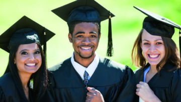 Kamu yang Cumlaude Jangan Melamar ke Perusahaan Ini, Mereka Justru Mencari Sarjana yang Lulus Lama